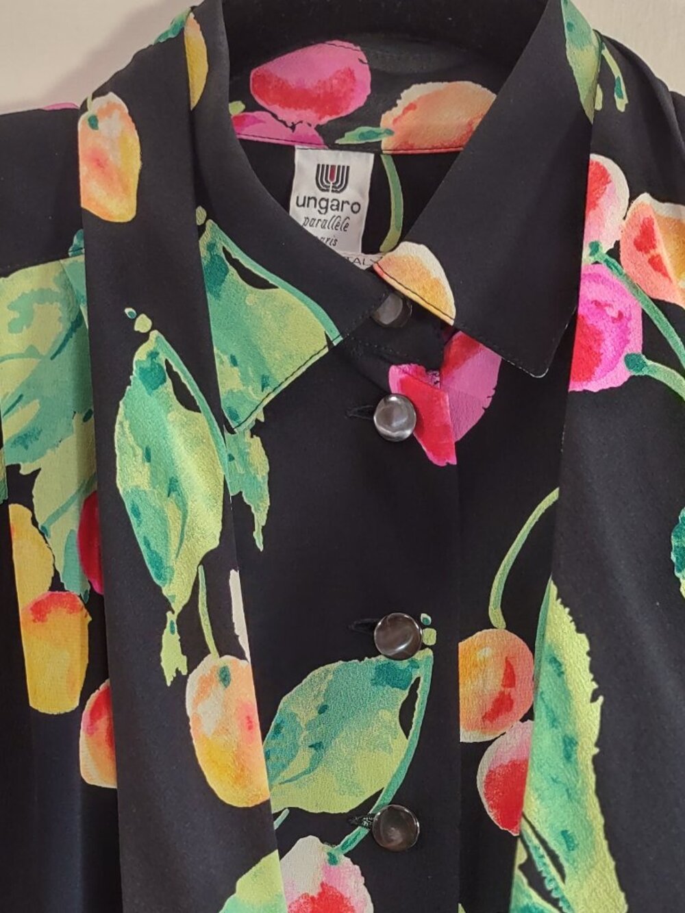 Vintage Ungaro Parallele Silk Blouse Italy Designer Sz Medium Vibrant Fruit Chic - Picture 3 of 10